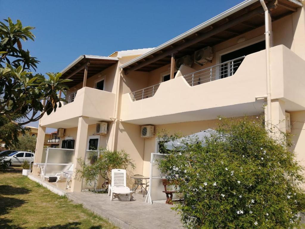 Mitseas Studios Sidárion Exterior foto